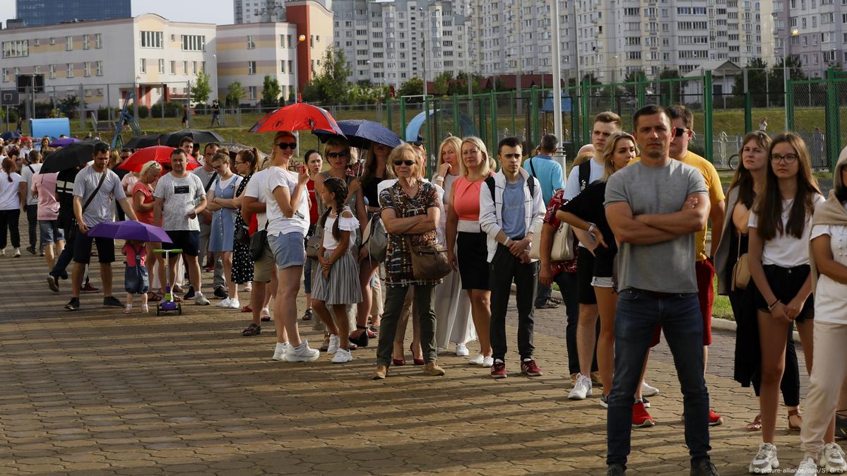 Выборы в Беларуси: реальность настоящая и виртуальная – DW – 09.08.2020