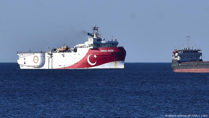 Die türkische Oruc Reis soll noch bis zum 12. September im östlichen Mittelmeer nach Erdgas suchen (Foto: picture-alliance/AP/DHA/I. Laleli)