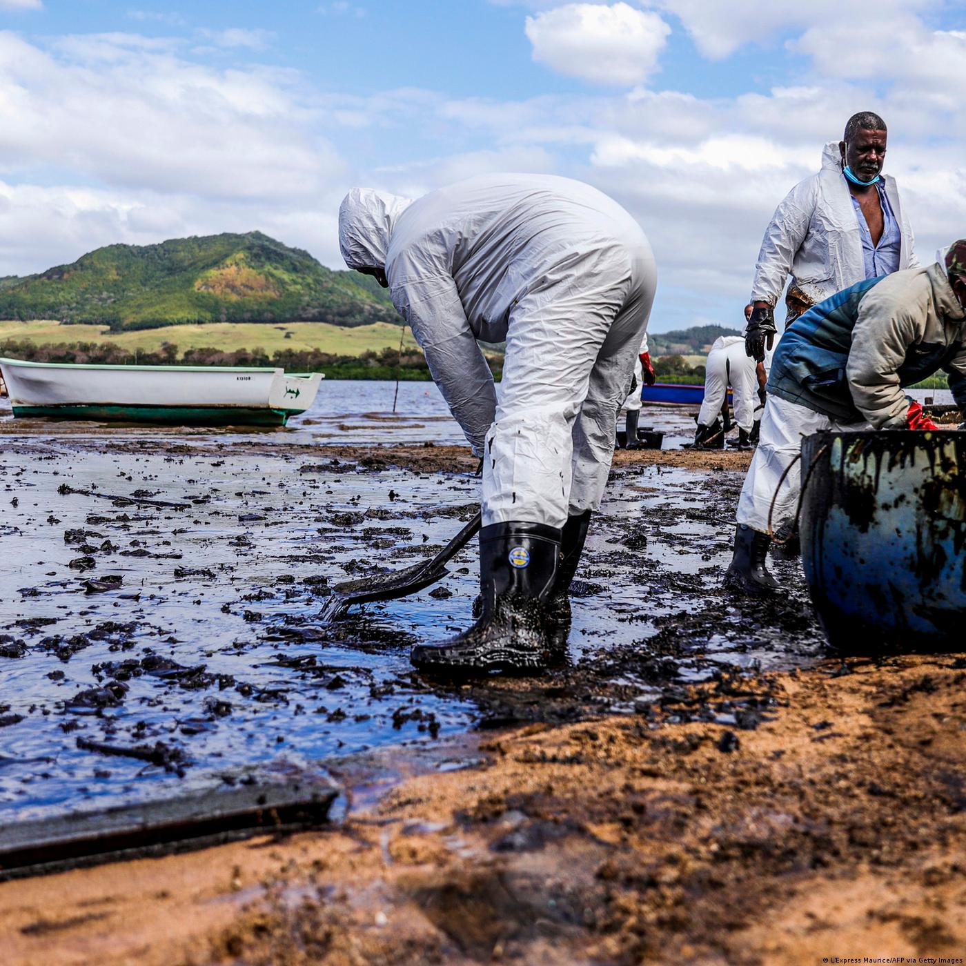 Living Planet: Fossil fuel damages