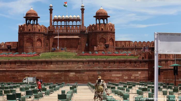 Indien Vorbereitung Unabhängigkeitstag | Rotes Fort (picture-alliance/ZUMAPRESS/N. Sharma)