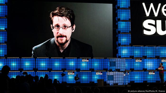 Photogallery Edward Snowden: Hero or Traitor?