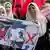 Perempuan melakukan protes pemulihan hubungan Uni Emirat Arab dan Israel di Gaza, Palestina