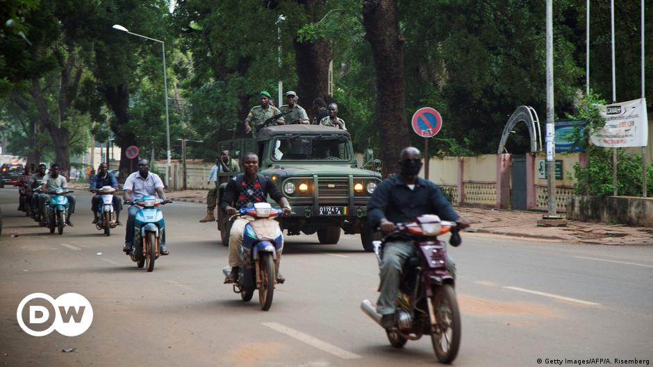 Photo of Mali: Rozdelenie sankcií medzi AU a ECOWAS  Afrika |  D.W.