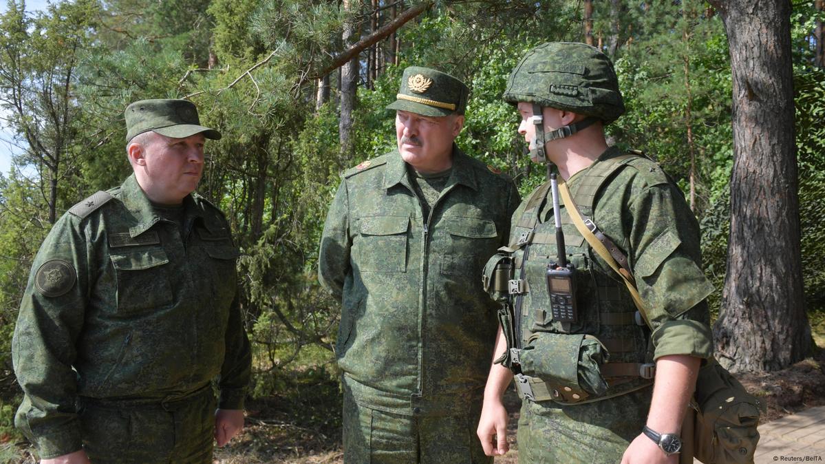 Lukashenko tells army to quash revolution attempts – DW – 08/22/2020