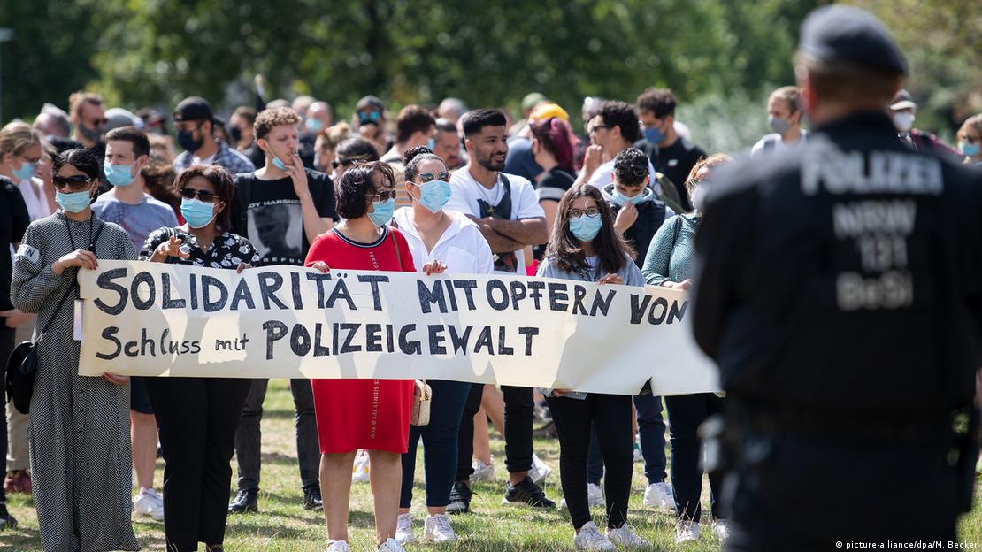 Demonstracije u Düsseldorfu (22.8. 2020.) protiv policijskog nasilja