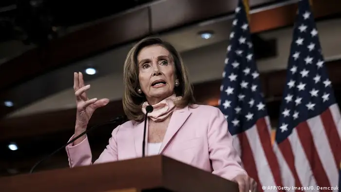 Washington US-Repräsentantenhaus bewilligt Gelder für Post | Nancy Pelosi