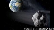 ARCHIV - 01.02.2013, ---: HANDOUT - Die grafische Darstellung zeigt einen Asteroiden (r) beim Vorbeiflug an der Erde. Asteroiden rasen sehr häufig an der Erde vorbei - meist aber in recht großem Abstand. Näher kommt unserem Planeten zu Anfang des nächsten Monats der Asteroid «2011 ES4». (Zu dpa Näher als der Mond: Asteroid «2011 ES4» fliegt an der Erde vorbei) Foto: -/ESA/P.Carril/dpa - ACHTUNG: Nur zur redaktionellen Verwendung und nur mit vollständiger Nennung des vorstehenden Credits +++ dpa-Bildfunk +++ |