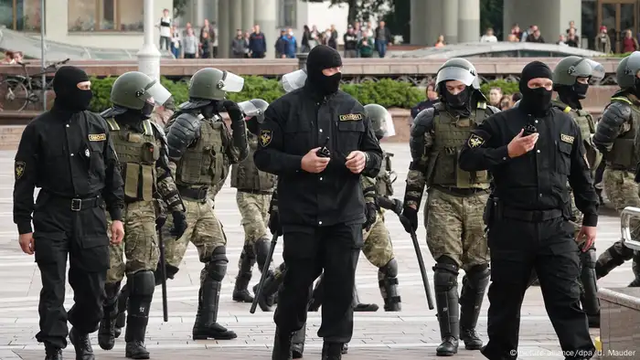Massenfestnahmen bei Protesten in Minsk am 27. August 2020
