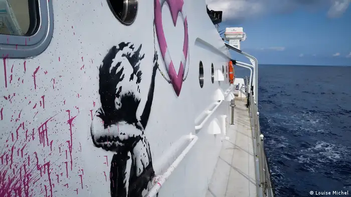 Rettungsschiff MV Louise Michel | Banksy