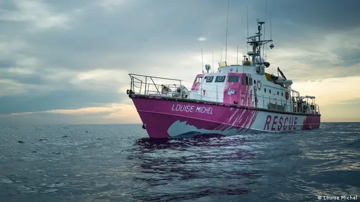 Rettungsschiff MV Louise Michel | Banksy