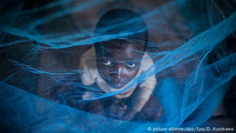Flüchtlingskind aus Burundi in Ruanda