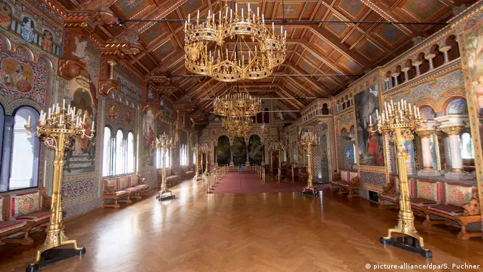 Neuschwanstein.