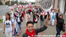 29.08.2020, Belarus, Minsk: MINSK, BELARUS - AUGUST 29, 2020: Opposition activists take part in a women's rally. A sign on a frying pan reads I'm/We're Ladies. Since the announcement of the 2020 Belarusian presidential election results on August 9, mass protests against the election results have been hitting major cities across Belarus. Sergei Bobylev/TASS Foto: Sergei Bobylev/TASS/dpa |