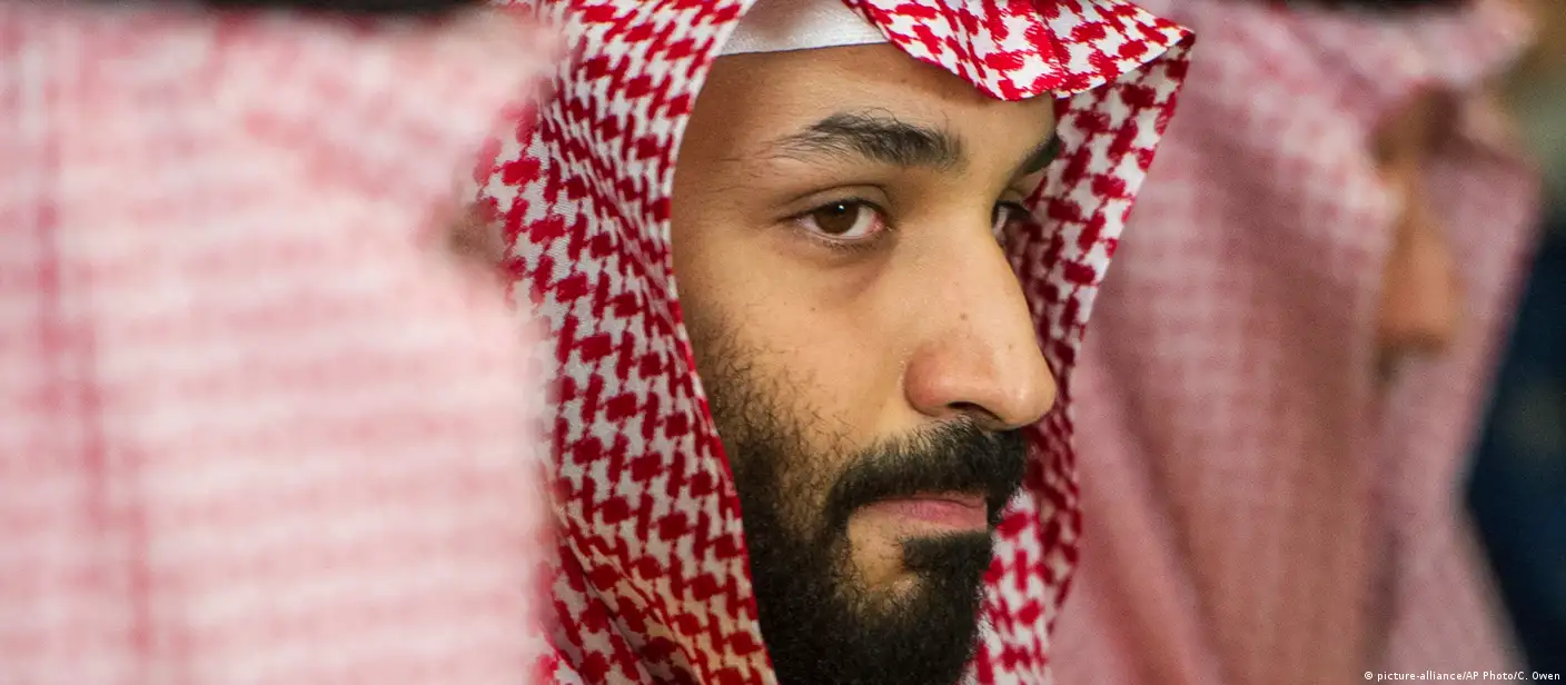 Yalangoch Sasha Bonilova ishtirokidagi porno video