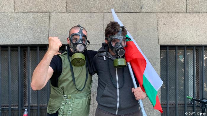 Ние не очакваме от политиците просто да си вършат работата