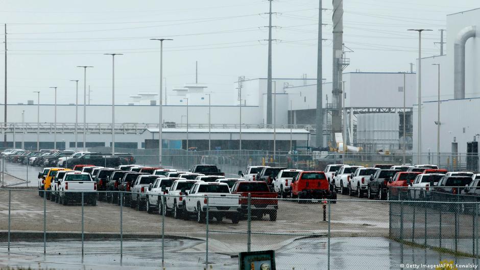 Трамп сообщил о планах General Motors и Ford производить оружие