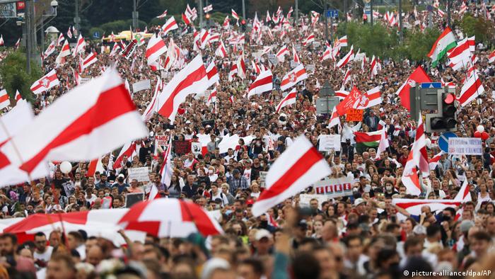 Belarus Wieder Festnahmen Und Gewalt Bei Demonstrationen Europa Dw 06 09 2020