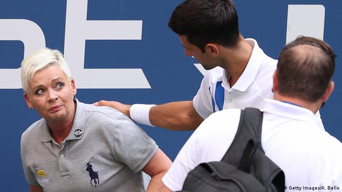 US Open 2020 Pablo Carreno Busta gegen Novak Djokovic Linierrichter Treffer (Getty Images / A. Bello)