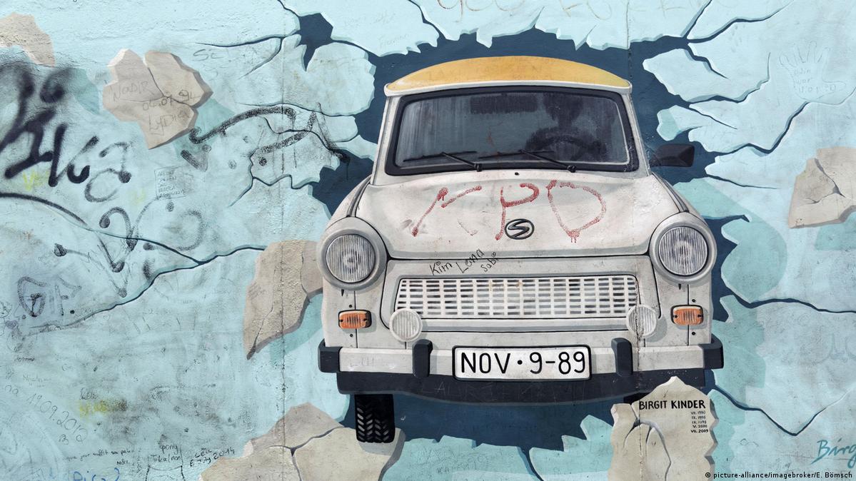 Thierry Noir's street art and the Berlin Wall