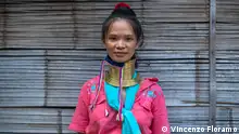 泰国“长颈”女在大流行瘟疫中艰难求生
