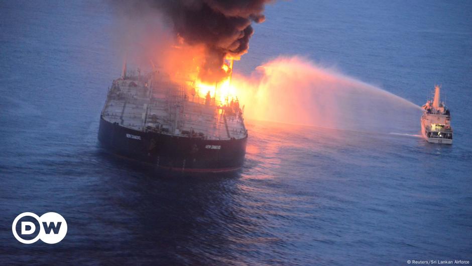 Kilometre-long slick left by burning oil tanker off Sri Lanka, News