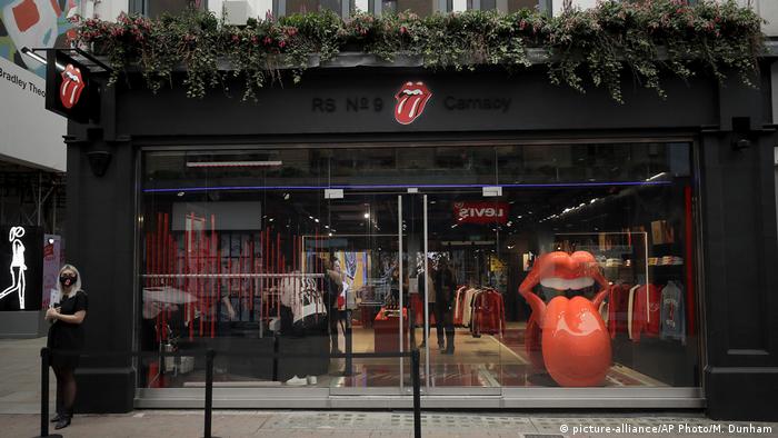 Rosa Avanzado cerca Los Rolling Stones abren su primera tienda en emblemática zona del ″rock″  de Londres | Cultura | DW | 08.09.2020