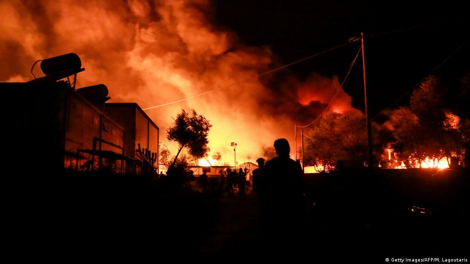 Lesbos After Moria Fire People Are Still Living In Tents By The Sea Europe News And Current Affairs From Around The Continent Dw 08 09 21