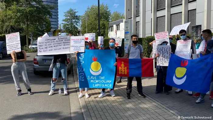 Düsseldorf | Proteste gegen kulturelle Genozide in der Inneren Mongolei (Temtsilt Schovtsood)