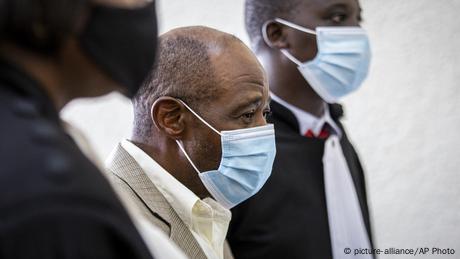 <div>'Hotel Rwanda' hero awaits verdict on terrorism charges</div>
