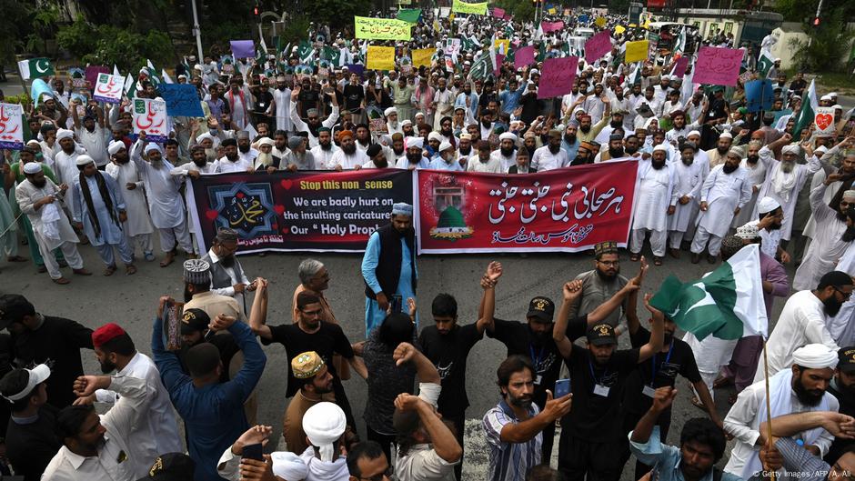 Pakistan Hardline Sunni Groups On Collision Course With Shiites Asia An In Depth Look At News From Across The Continent Dw 14 09 2020