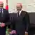 Presidentes Alexander Lukashenko e Vladimir Putin apertam as mãos