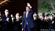 Japan Shinzo Abe - Wahl neuer Regierungschef Yoshihide Suga