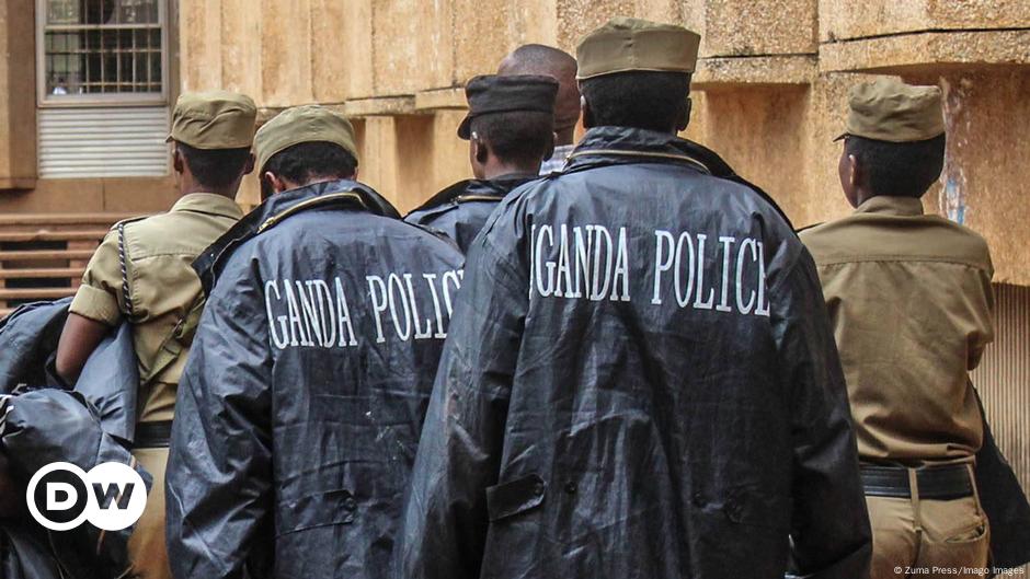 Uganda jail break: More than 200 prisoners escape, some with guns and  ammunition