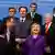 US-Außenministerin Hillary Clinton umringt von den NATO-Außenministern (Foto: AP)