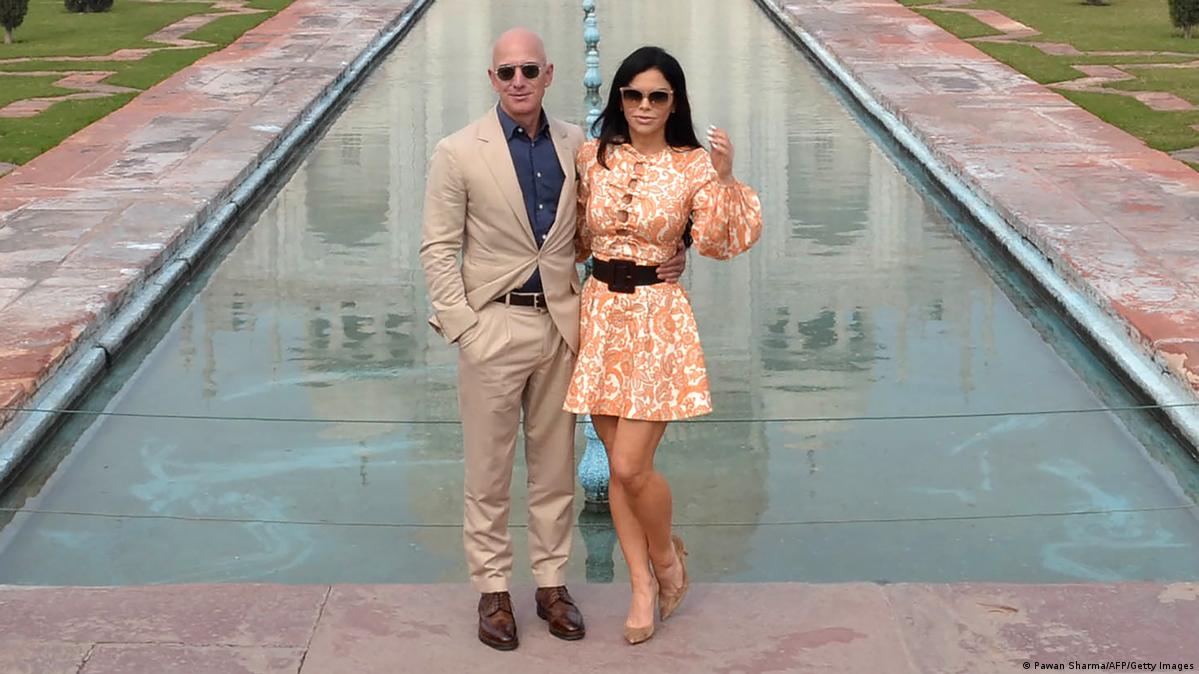 Jeff Bezos e Lauren Sanchez no Taj Mahal