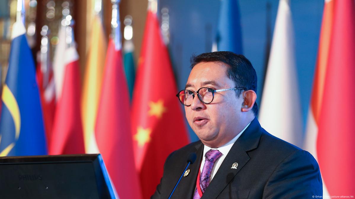 Fadli Zon Didesak Tarik Pernyataan Pemerkosaan Mei 98 – DW – 16.06.2025