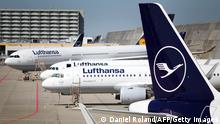 Frankfurt am Main I Lufthansa Maschinen stehen am Flughafen