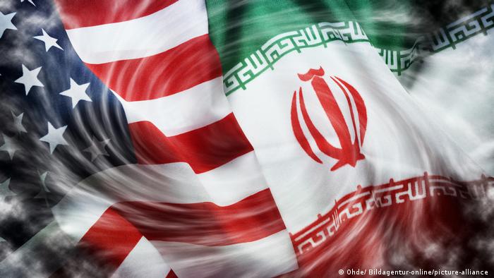Fahnen von USA und Iran