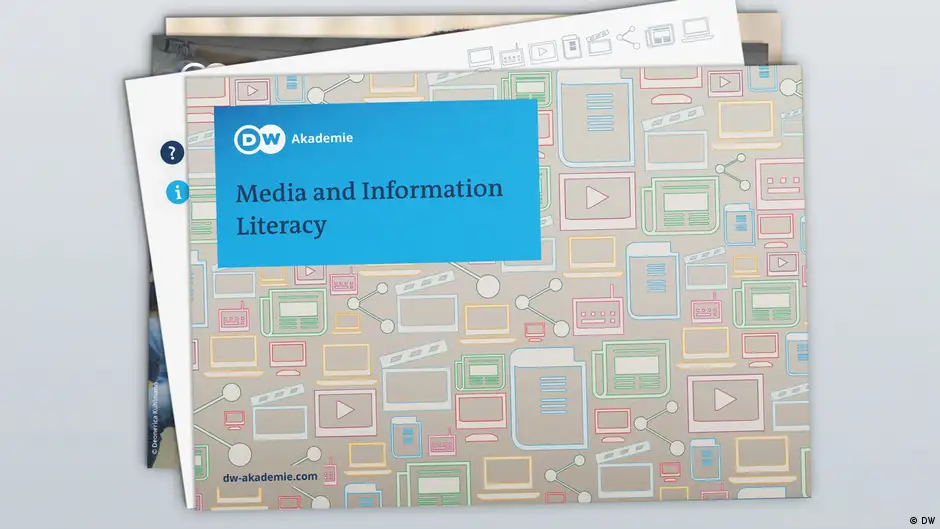 Flash Cards Media and Information Literacy (MIL) Publications DW