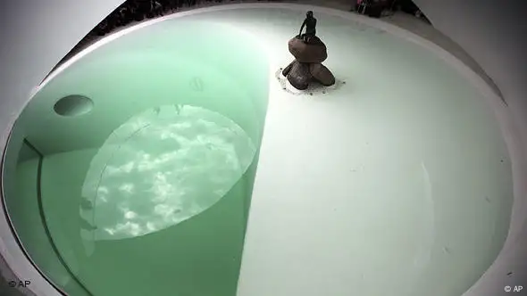 Die Kleine Meerjungfrau im dänischen Pavillon auf der EXPO in Shanghai (Foto: AP)