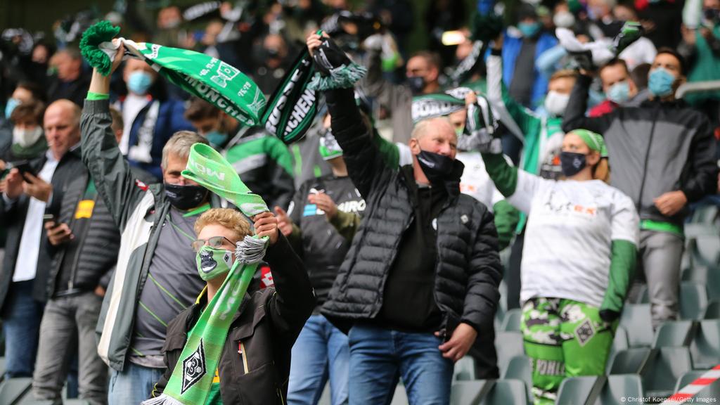 El regreso de los fans a los estadios de la Bundesliga: todo lo que hay que  saber | Deportes | DW | 09.07.2021