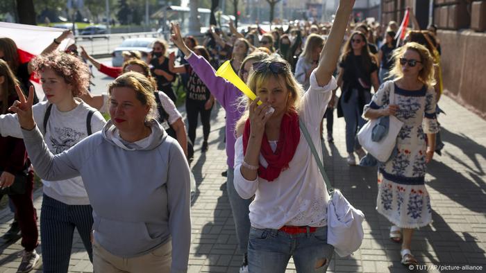 Wieder Frauen Demonstration Gegen Lukaschenko Aktuell Europa Dw 26 09 2020