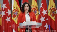 ARCHIV - 21.09.2020, Spanien, Madrid: Isabel Diaz Ayuso, Regionalpräsidentin von Madrid, spricht auf einer Pressekonferenz nach einem Treffen mit dem spanischen Regierungschef Sanchez. Laut lokalen Medien warnte Ayuso angesichts der weiter rasant steigenden Zahl an Corona-Infektionen in Madrid vor einem Lockdown auch der gesamten Hauptstadtregion. «Es macht keinen Sinn, Beschränkungen in einigen Vierteln anzuordnen und in anderen nicht», sagte Ayuso. (zu dpa «Madrids Regionalregierung warnt vor Lockdown für ganze Hauptstadt» vom 22.09.2020) Foto: J. Hellín/Pool/EUROPA PRESS/dpa +++ dpa-Bildfunk +++ |