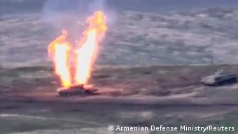 Кадр знищення бронетехніки ЗС Азербайджану, оприлюднений міноборони Вірменії