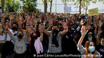 Διαμαρτυρίες σε γειτονιά της Μαδρίτης, στα τέλη Σεπτεμβρίου, για την επιβολή τοπικού λόκνταουν