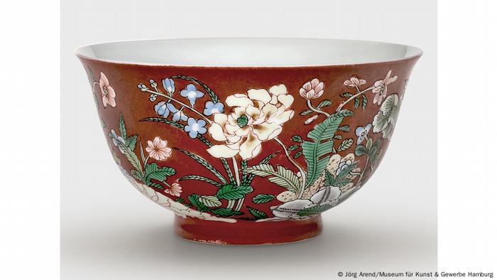 Porcelain bowl with flowers