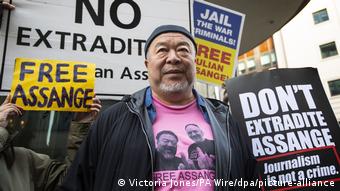 UK Ai Weiwei protestiert gegen mögliche Auslieferung von Assange 