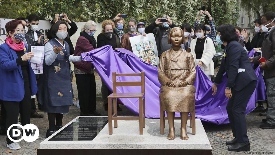 Korean Comfort Woman Statue In Berlin Angers Japan Asia An In Depth Look At News From Across The Continent Dw 01 10