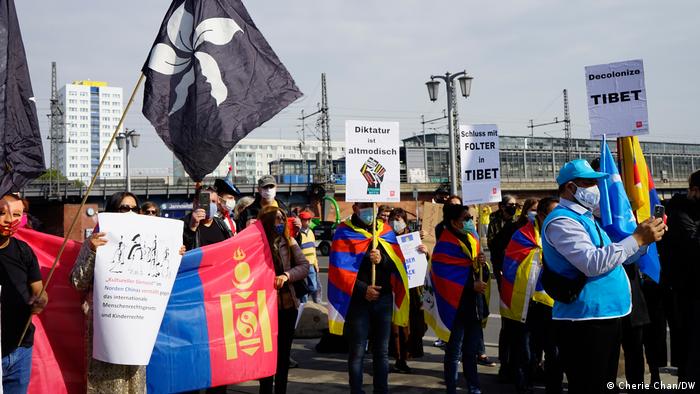 Manifestation à Berlin le 1er octobre dernier contre les violations des droits de l'Homme en Chine (Cherie Chan/DW)