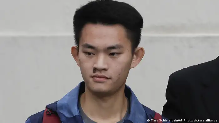 陈同佳于2019年10月在香港出狱，据报道也已经离开警方提供的安全屋，目前是自由身